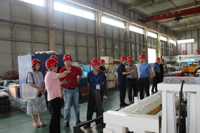 《工程机械手册——混凝土制品机械》编委会第三次工作会议在河北新大地圆满召开